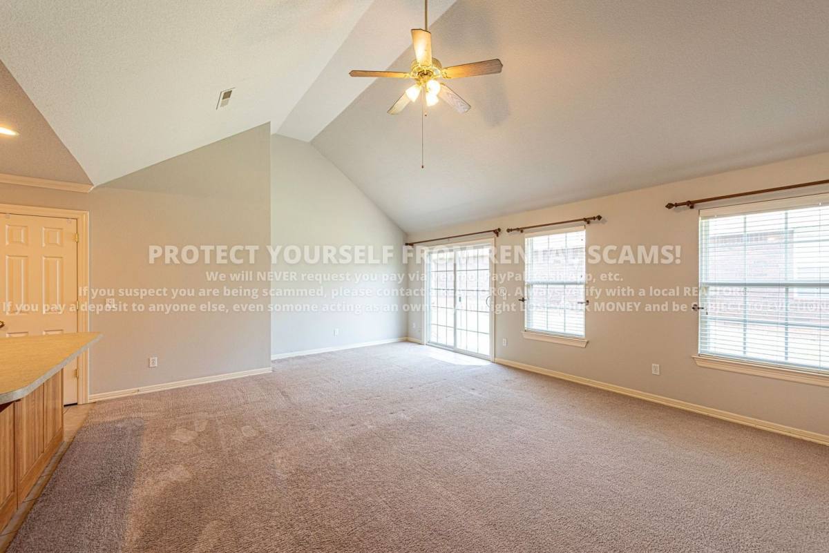 Apartment for rent at 245 Ravenwood Rd, Siloam Springs, AR 72761