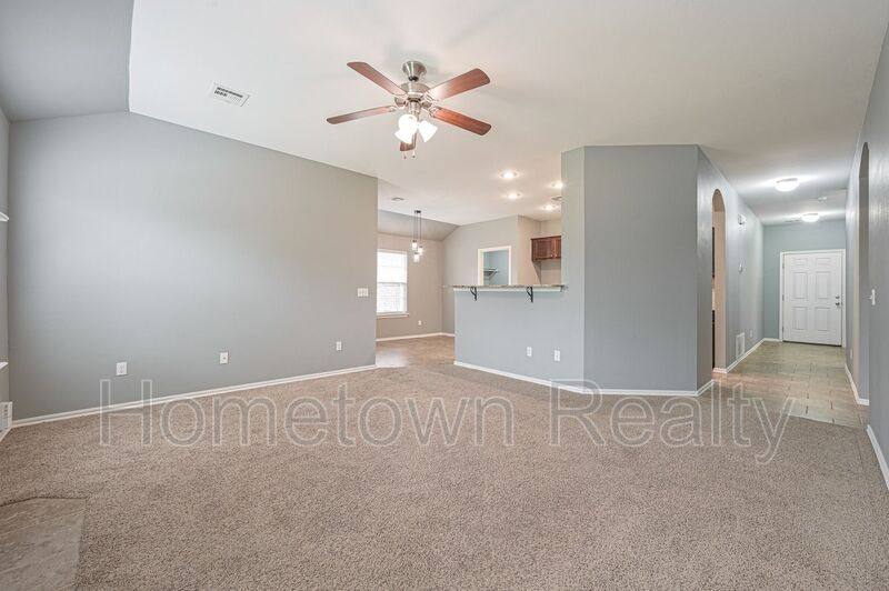 Apartment for rent at 11521 SW 24th St, Yukon, OK 73099