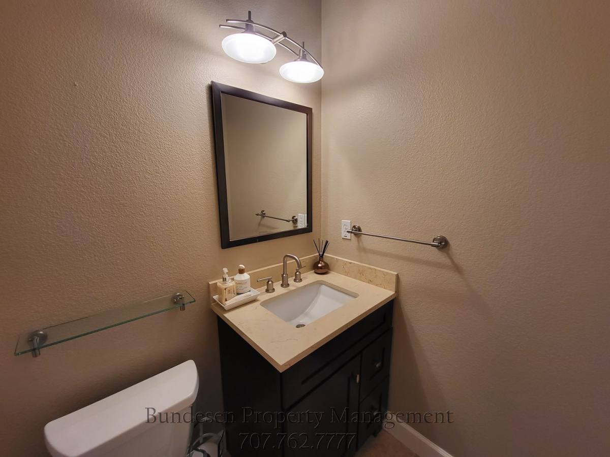 House for rent at 1727 Southgate Dr, Petaluma, CA 94954