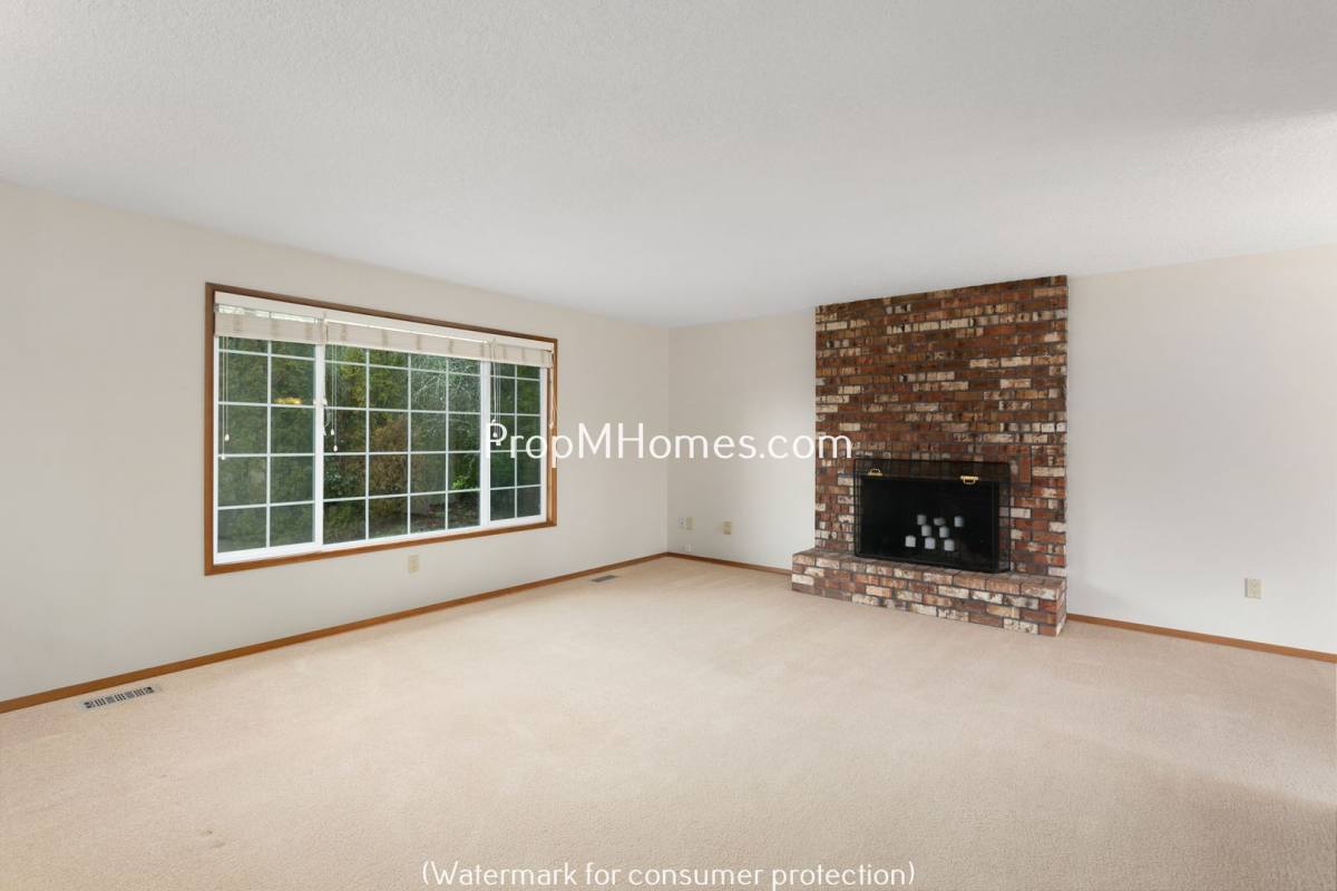House for rent at 16524 SE Gordon St, Portland, OR 97267