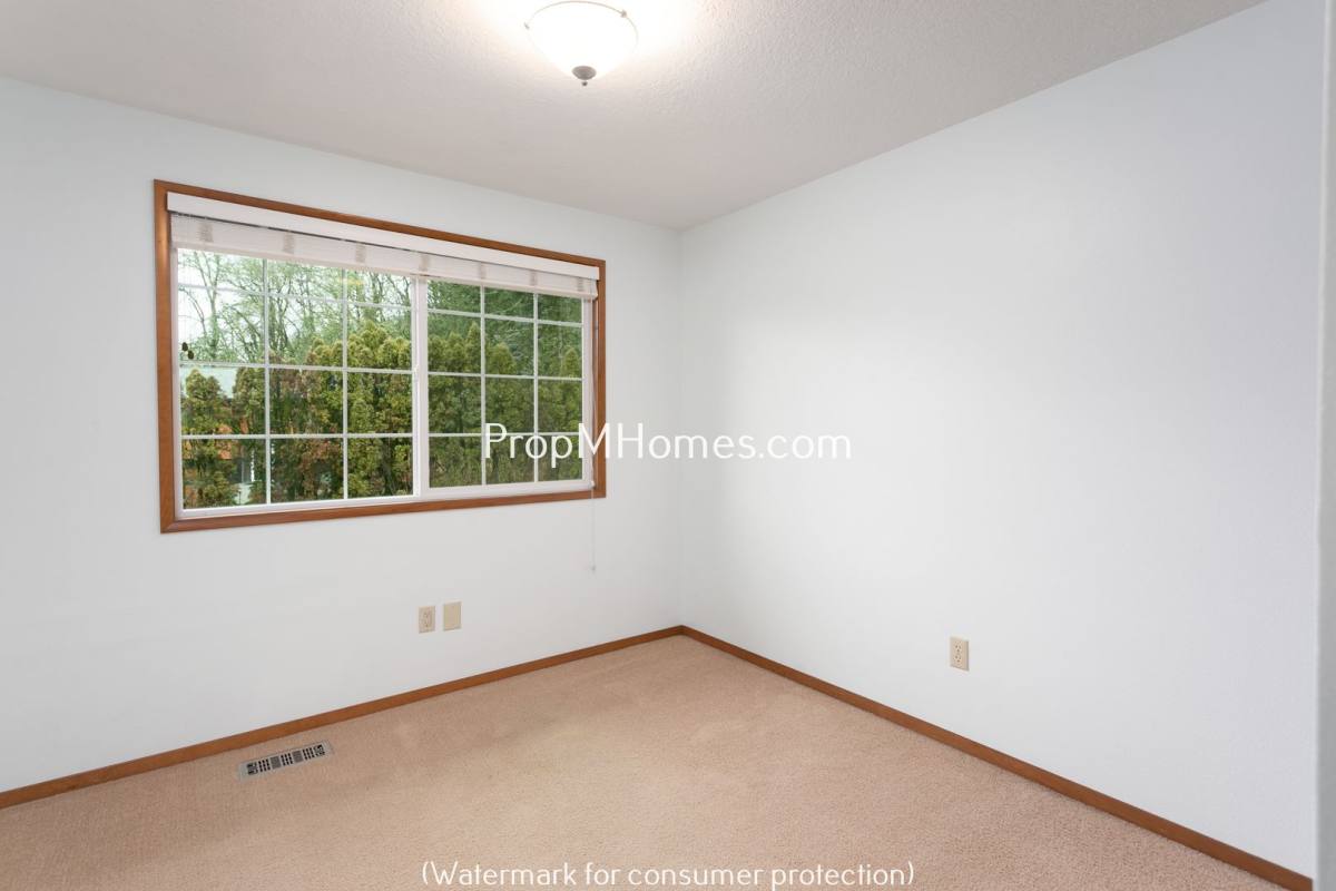 House for rent at 16524 SE Gordon St, Portland, OR 97267