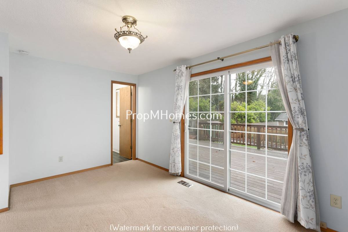 House for rent at 16524 SE Gordon St, Portland, OR 97267