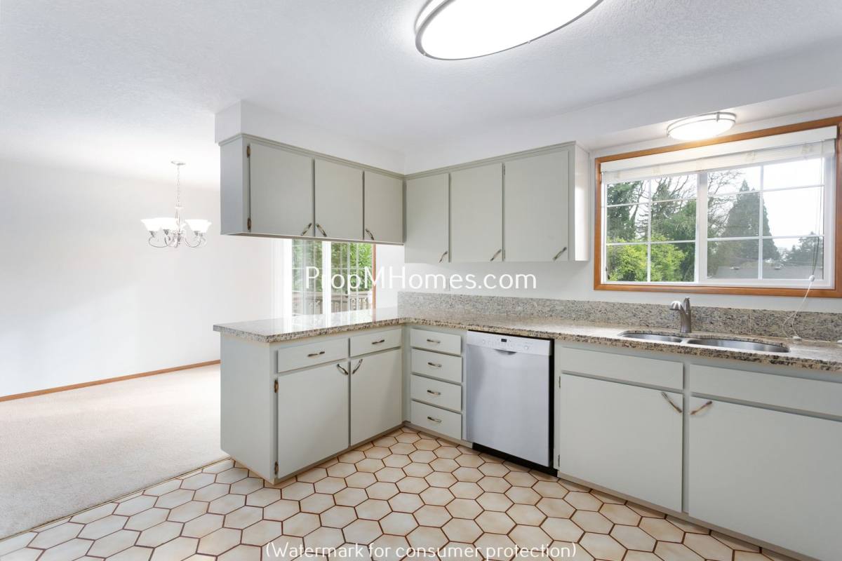 House for rent at 16524 SE Gordon St, Portland, OR 97267