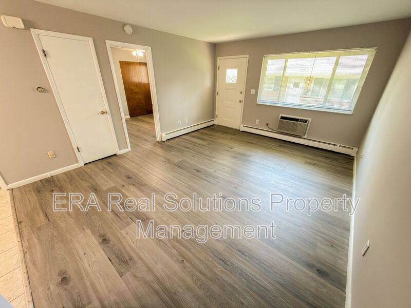 Apartment for rent at 233 Rockaway Ave #2, Cincinnati, OH 45233