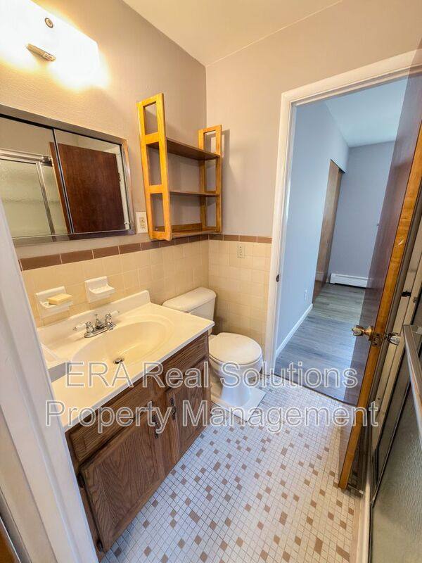 Apartment for rent at 233 Rockaway Ave #2, Cincinnati, OH 45233