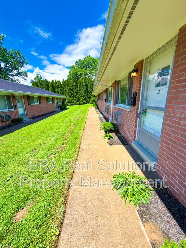 Apartment for rent at 233 Rockaway Ave #2, Cincinnati, OH 45233