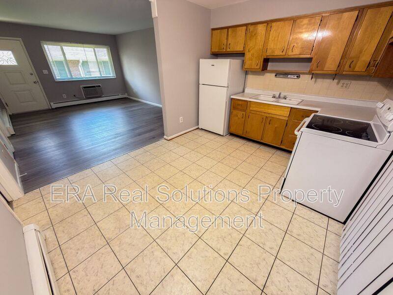 Apartment for rent at 233 Rockaway Ave #2, Cincinnati, OH 45233