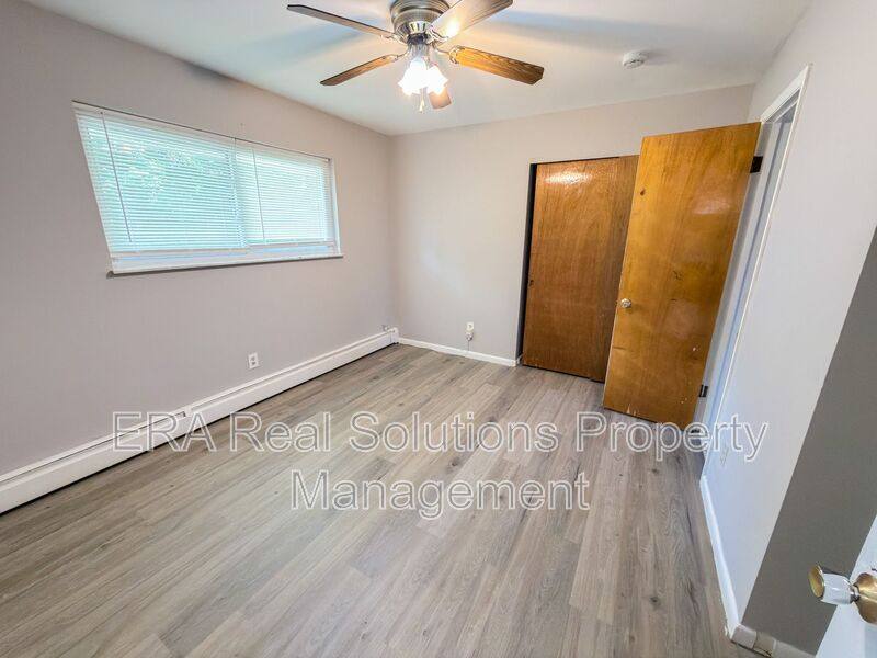 Apartment for rent at 233 Rockaway Ave #2, Cincinnati, OH 45233