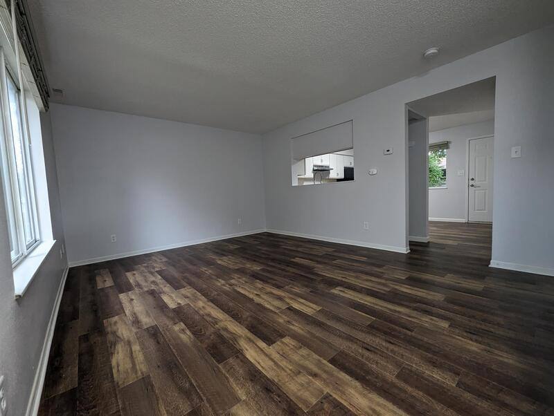 Townhouse for rent at 410 E 15th St #410C, Pella, IA 50219