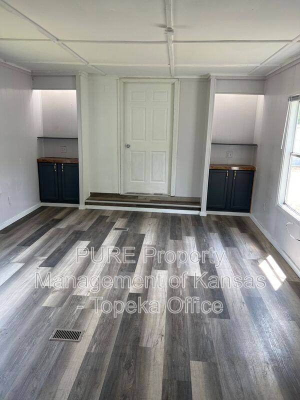 House for rent at 1208 Oak St #4, Valley Falls, KS 66088