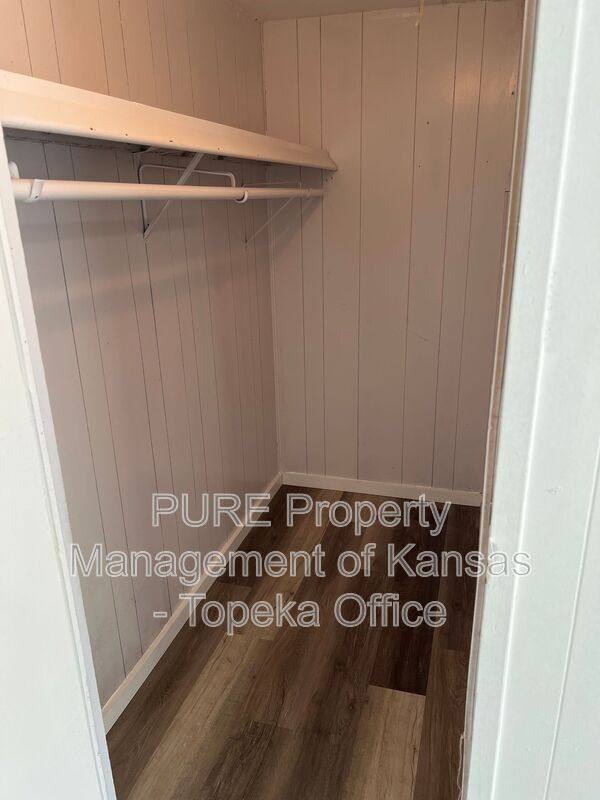 House for rent at 1208 Oak St #4, Valley Falls, KS 66088