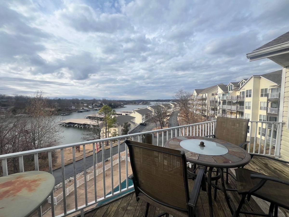 Condo for rent at 1441 Ledges Dr, Osage Beach, MO 65065
