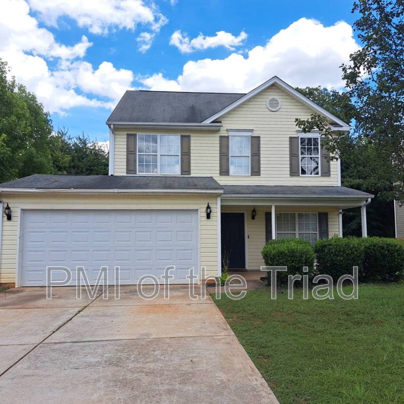 House for rent at 152 Drewsbury Dr, Greensboro, NC 27455