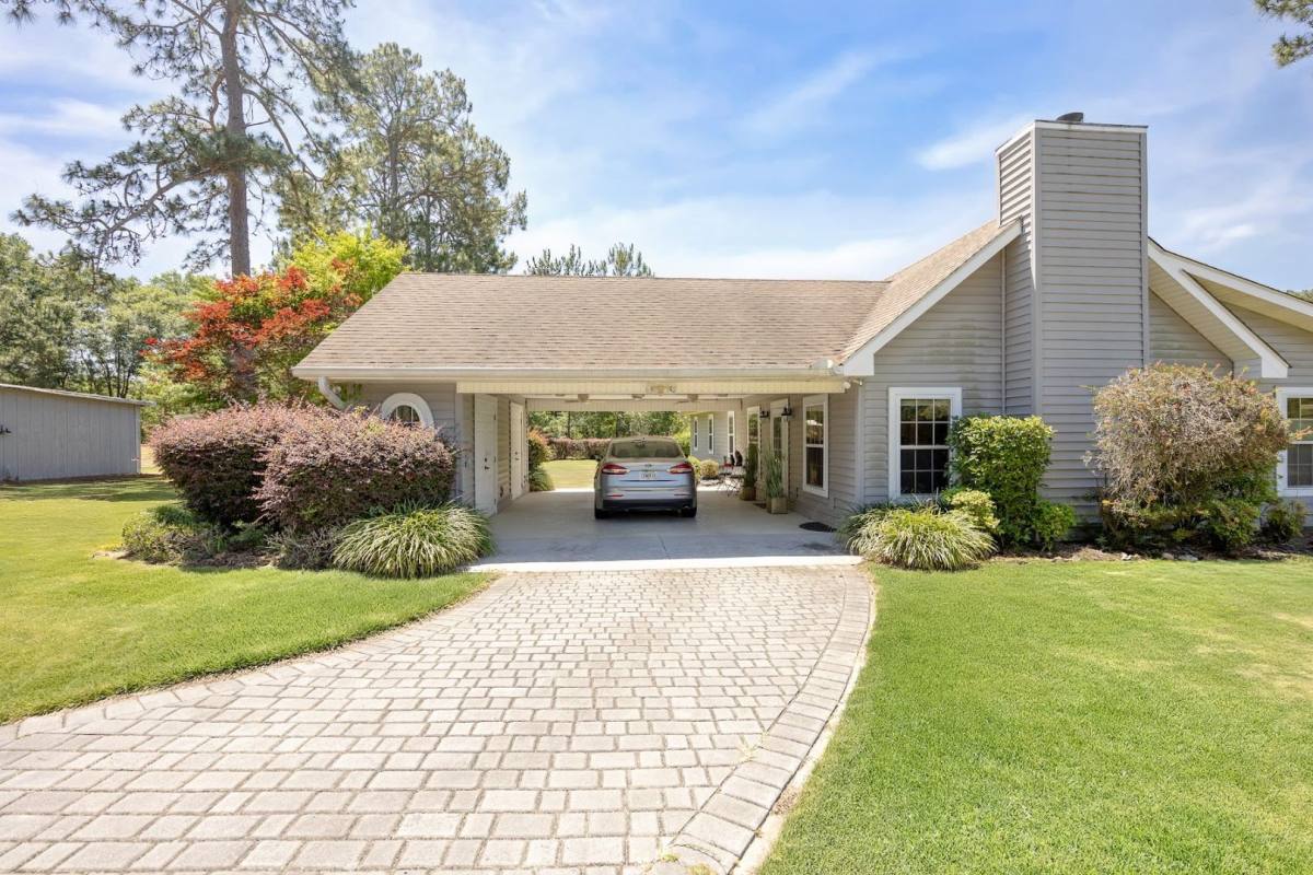 House for rent at 1211 Pulaski Rd, Statesboro, GA 30458