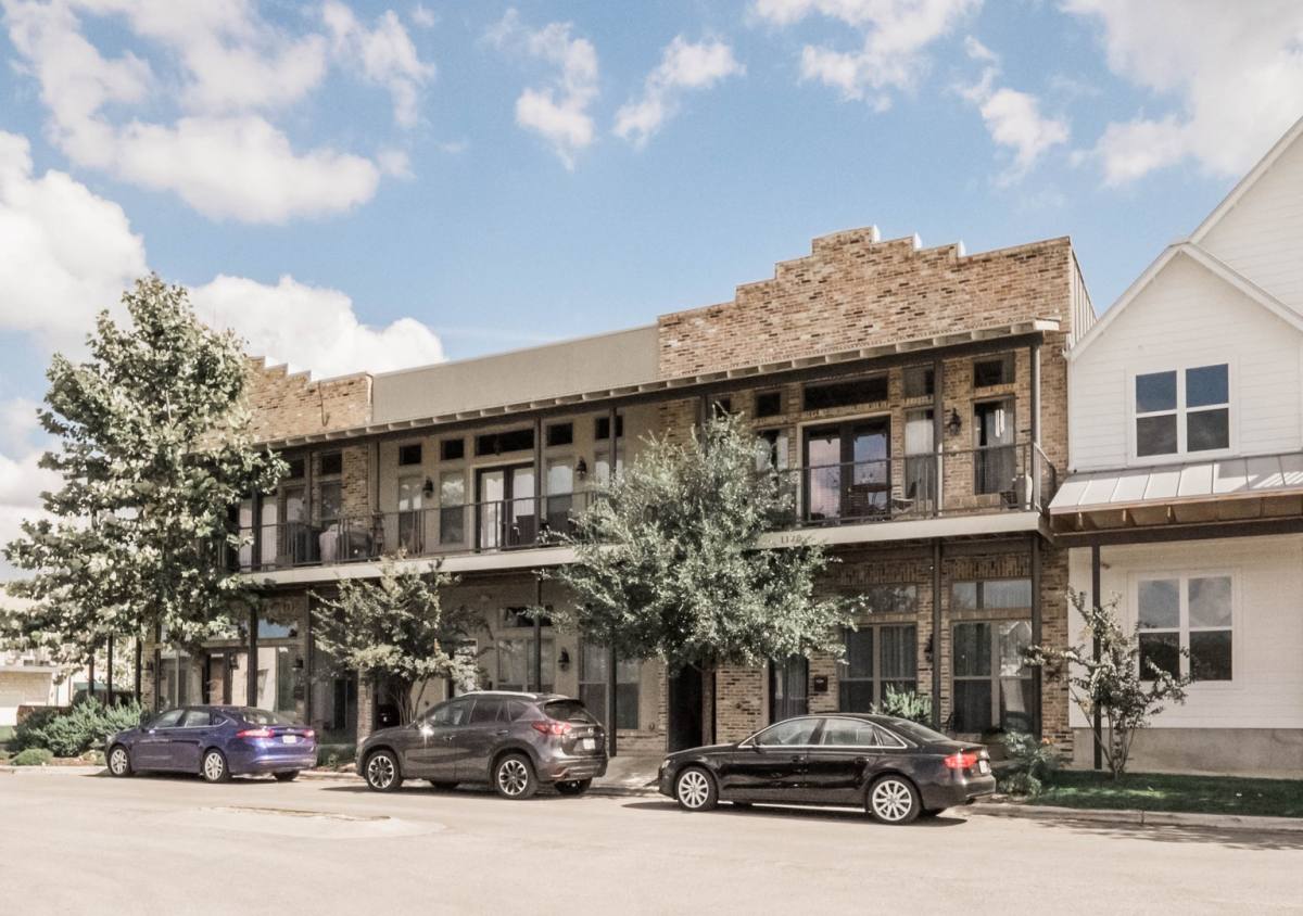 House for rent at 1121 N Academy #B, New Braunfels, TX 78130