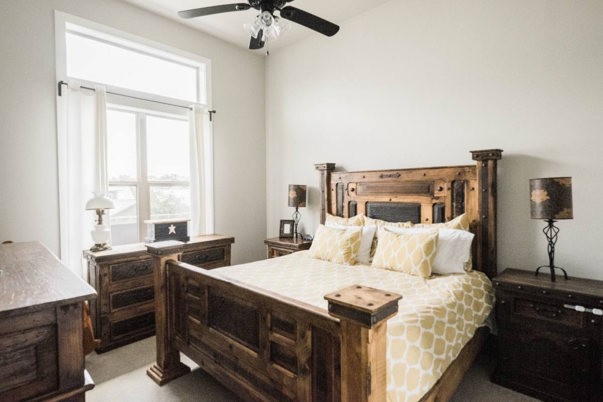 House for rent at 1121 N Academy #B, New Braunfels, TX 78130