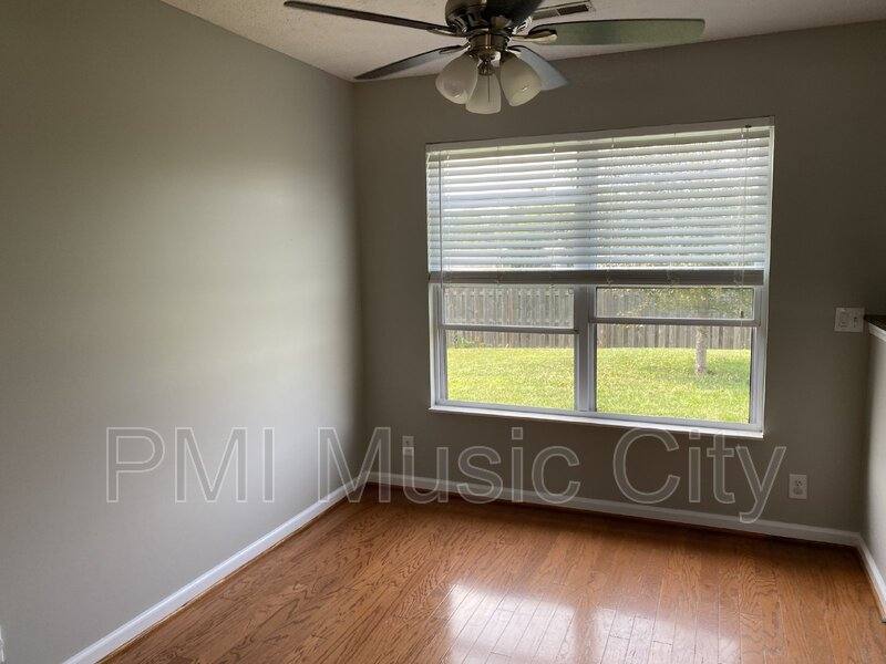 House for rent at 3933 Bridgeview Lane, Nashville, TN 37221