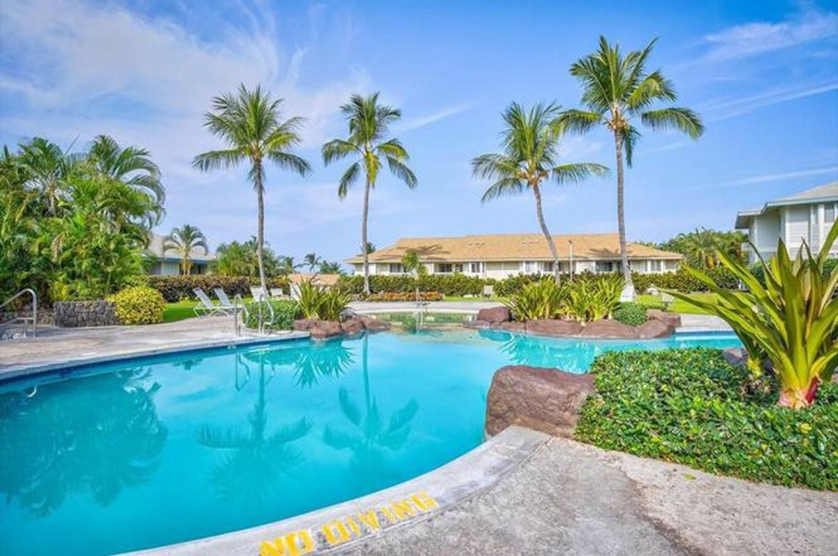 Condo for rent at 75-6081 Alii Dr, Kailua Kona, HI 96740