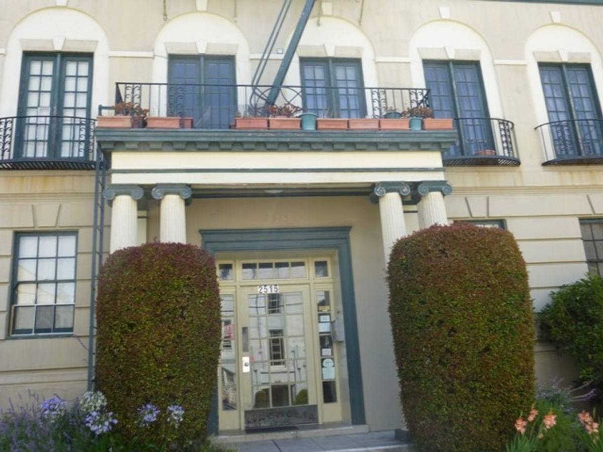 Apartment for rent at 2515 Piedmont Ave, Berkeley, CA 94704