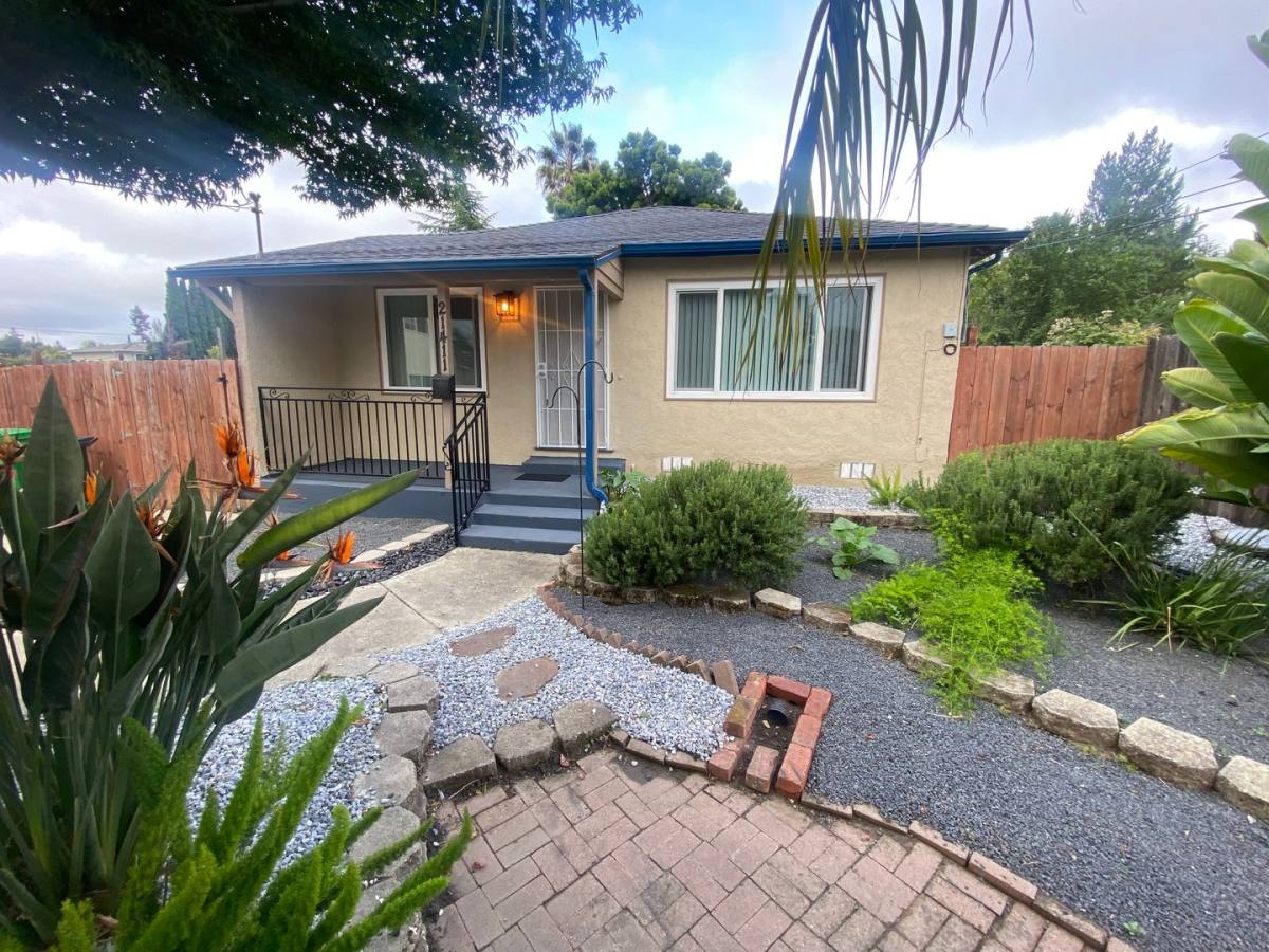 House for rent at 21411 Locust St, Hayward, CA 94541
