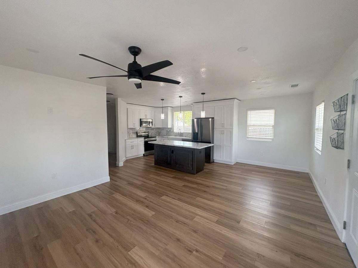 House for rent at 3962 44th St, Sacramento, CA 95820