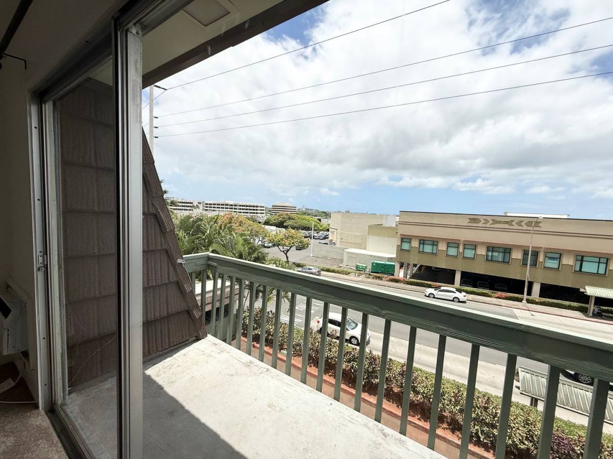 Townhouse for rent at 98-259 Ualo St, Aiea, HI 96701