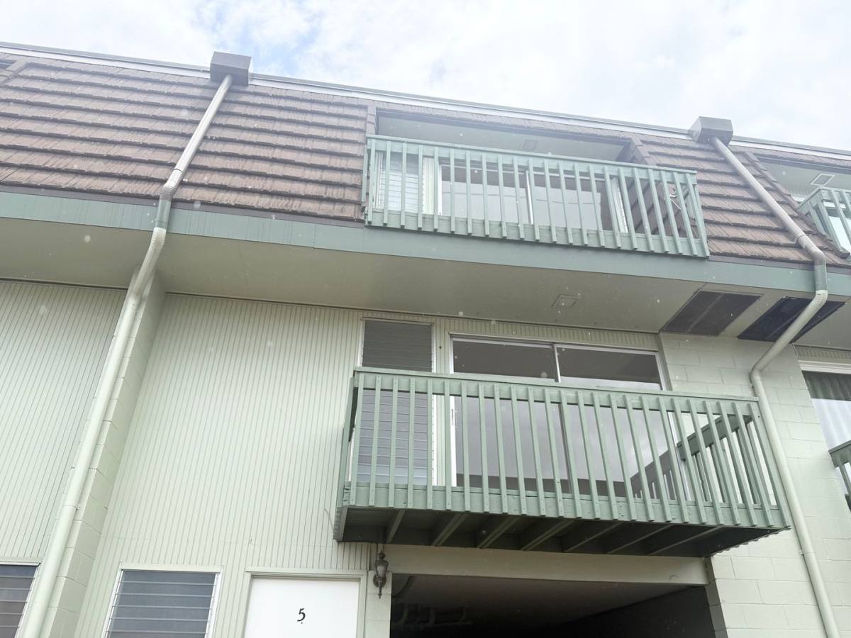 Townhouse for rent at 98-259 Ualo St, Aiea, HI 96701