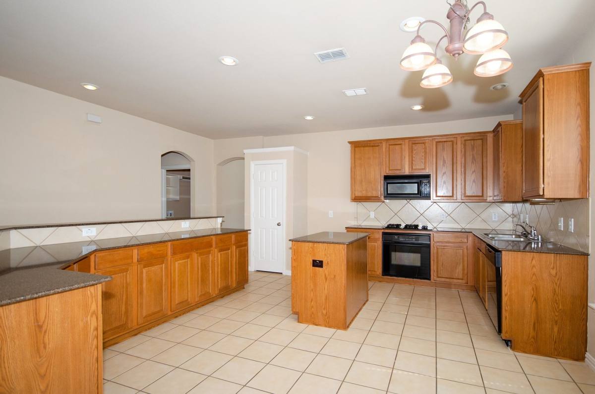 House for rent at 907 Mustang Ridge Dr, Plano, TX 75094