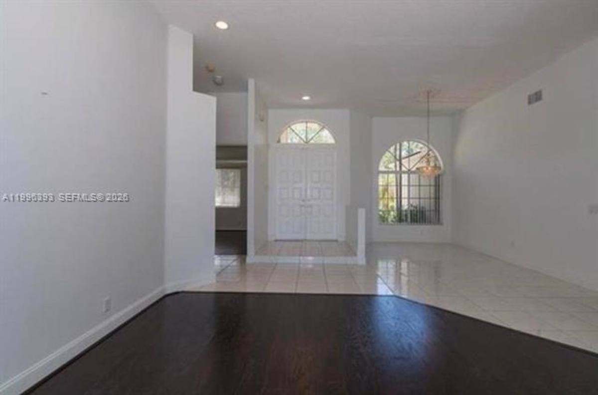 House for rent at 3066 Lakewood Circle, Fort Lauderdale, FL 33332