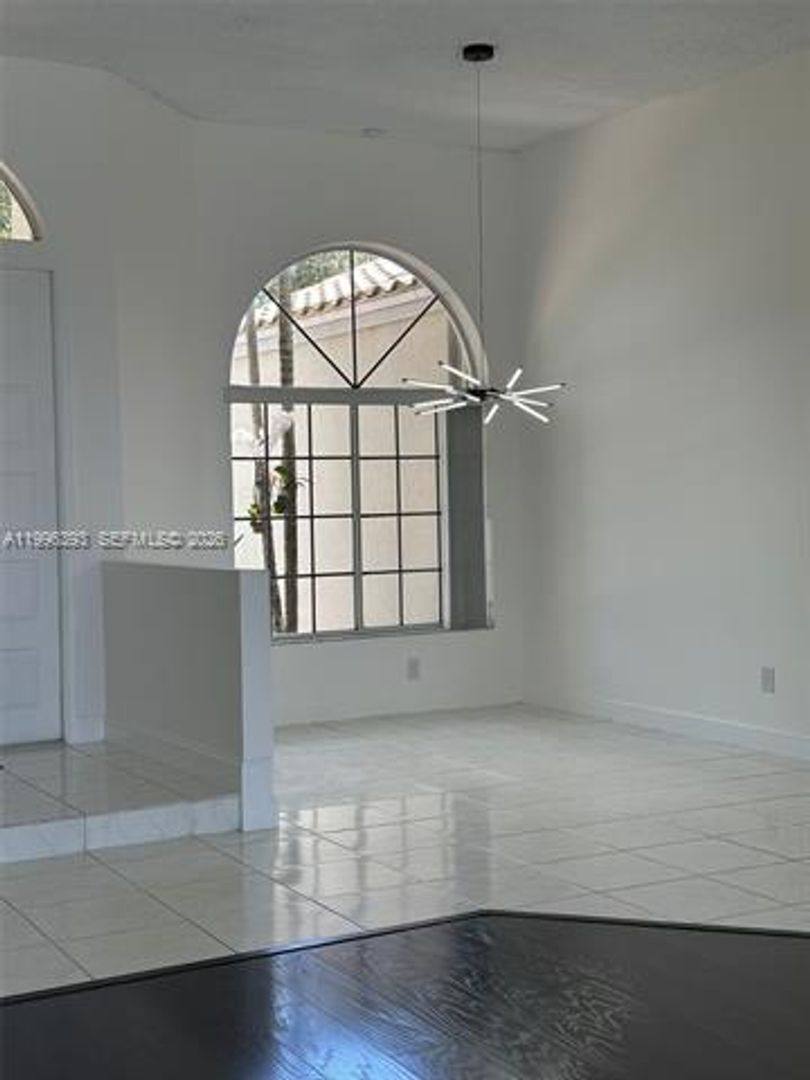 House for rent at 3066 Lakewood Circle, Fort Lauderdale, FL 33332