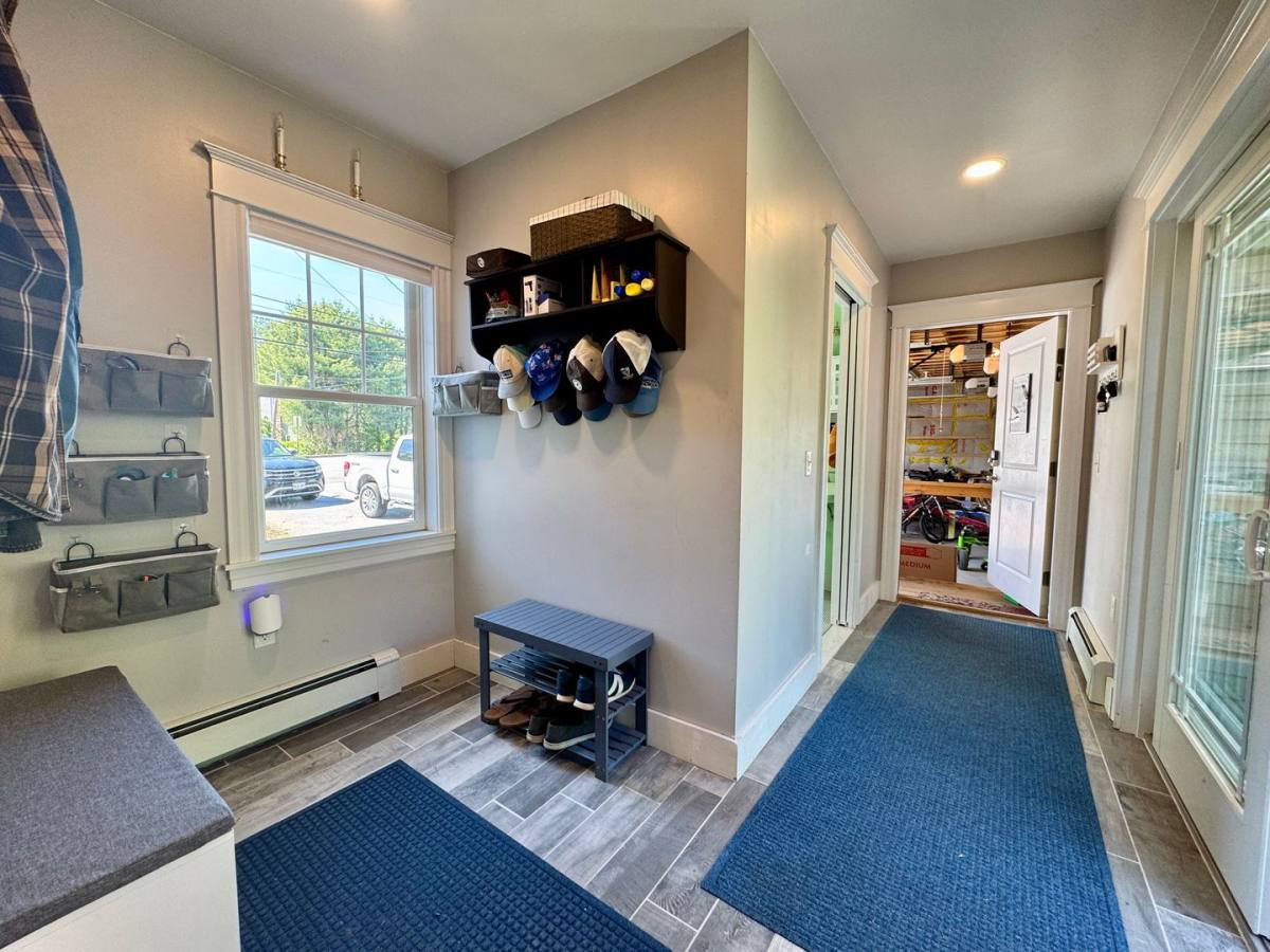 House for rent at 275 Middle Rd, Falmouth, ME 04105