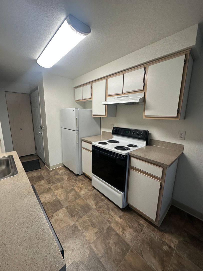 Apartment for rent at 5110 10th Ave NE, Salem, OR 97303