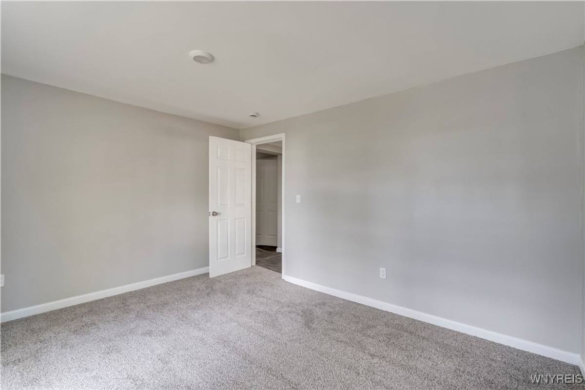 Apartment for rent at 31 Main St, Antwerp, NY 13608