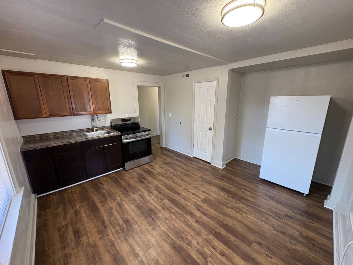Apartment for rent at 1941 J St, Lincoln, NE 68510