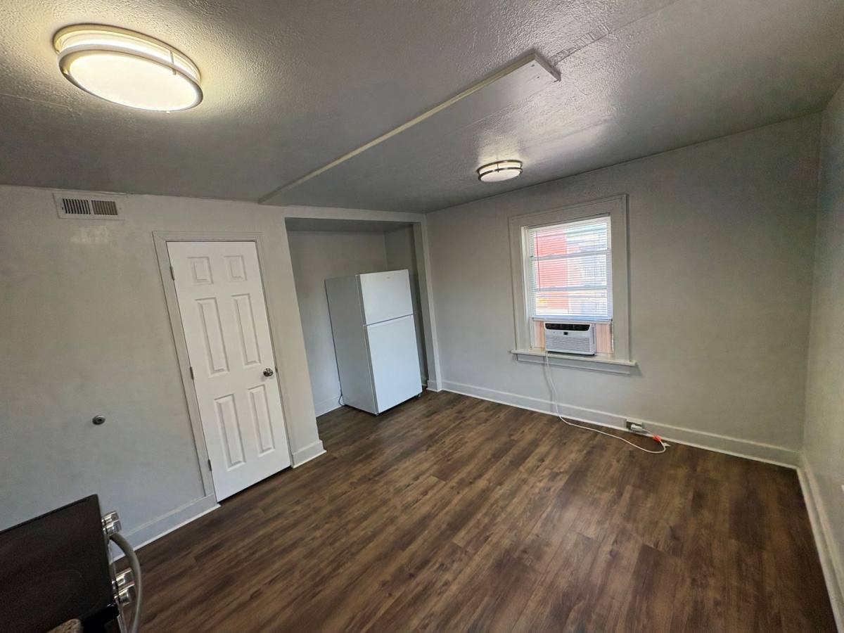 Apartment for rent at 1941 J St, Lincoln, NE 68510