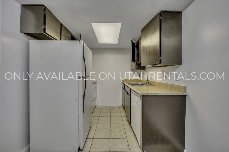 Townhouse for rent at 234 W Foxbridge Dr, Midvale, UT 84047