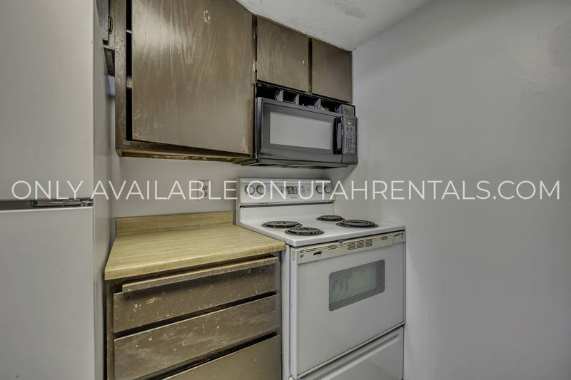 Townhouse for rent at 234 W Foxbridge Dr, Midvale, UT 84047