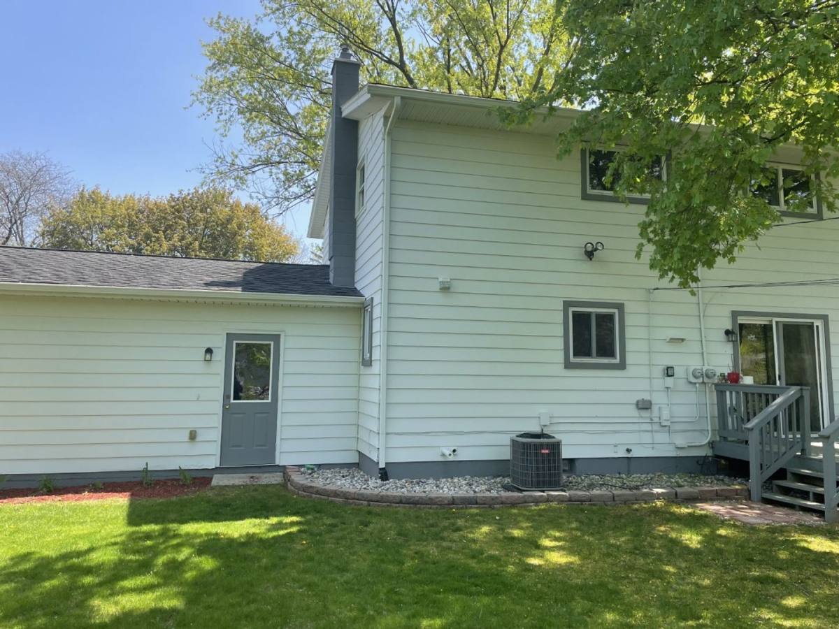 House for rent at 2868 Dayton Dr, Ann Arbor, MI 48108