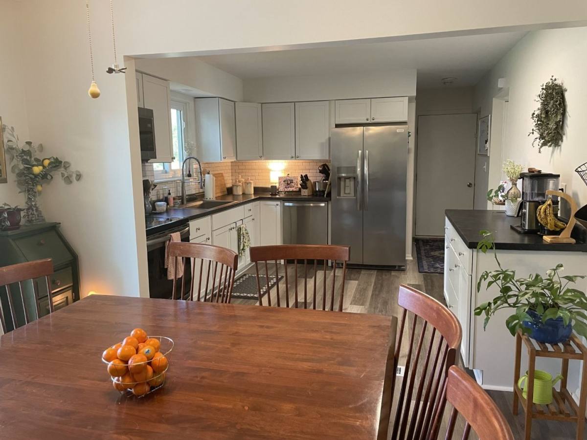 House for rent at 2868 Dayton Dr, Ann Arbor, MI 48108
