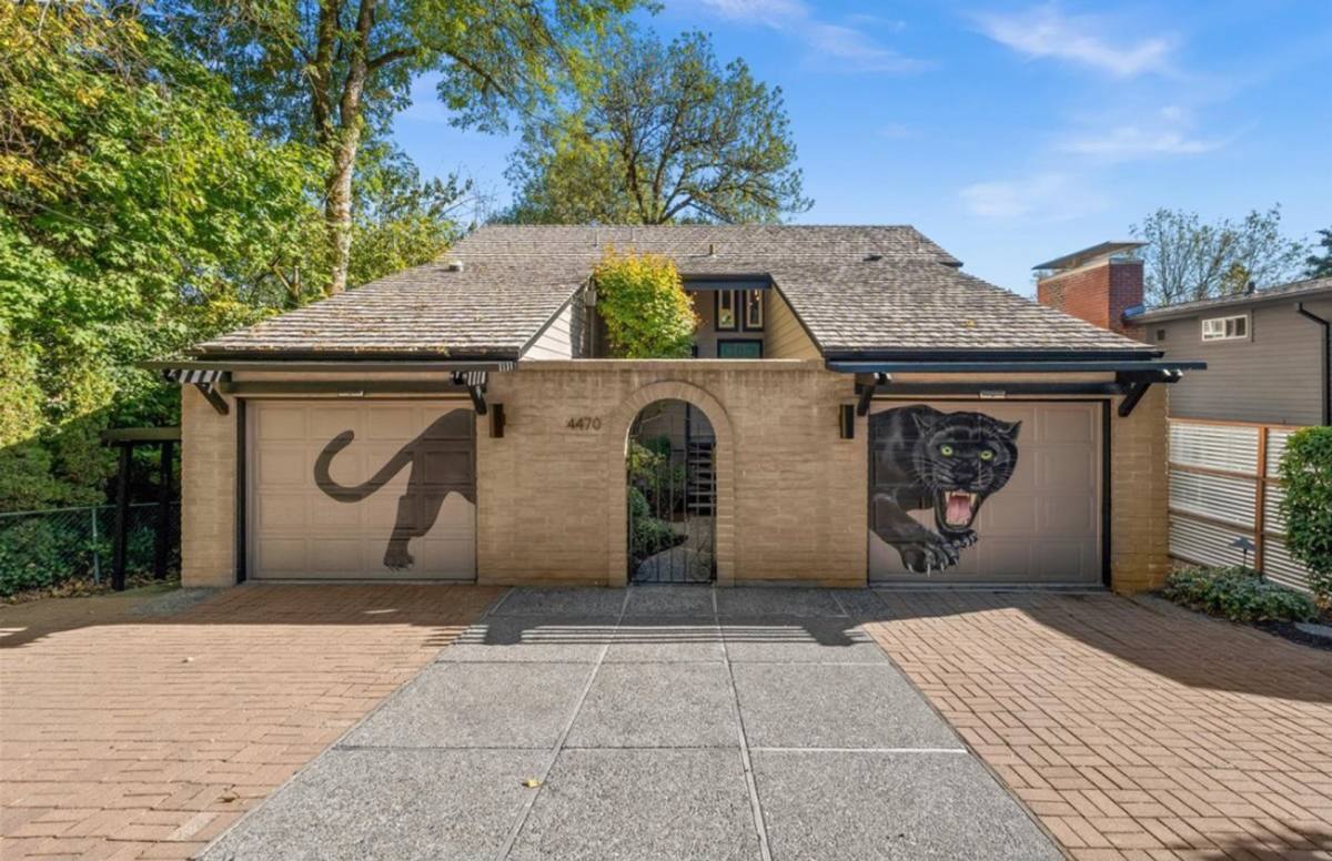House for rent at 4470 Lakeview Blvd, Lake Oswego, OR 97035