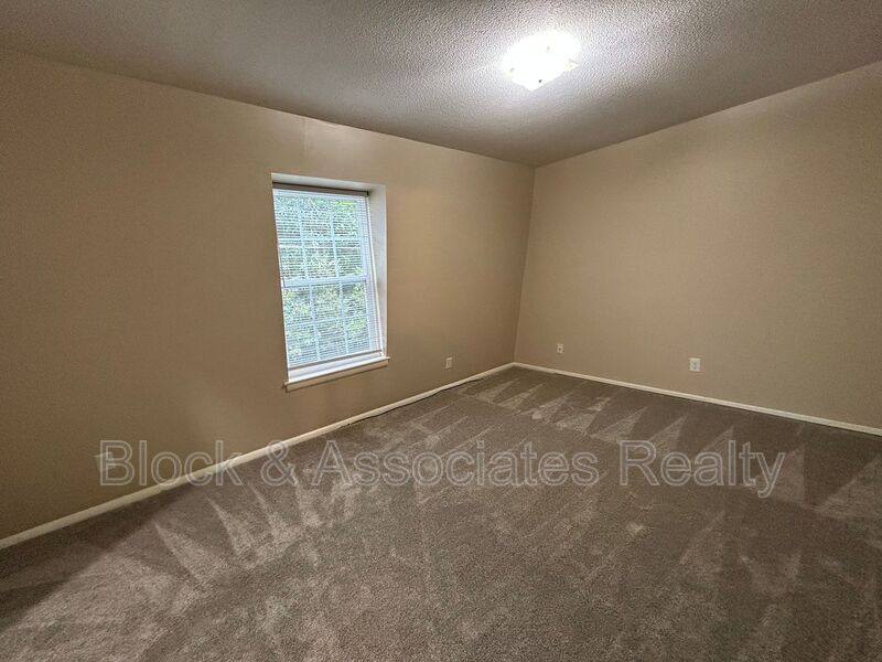 Condo for rent at 3816-H Country Club Rd, Winston Salem, NC 27104