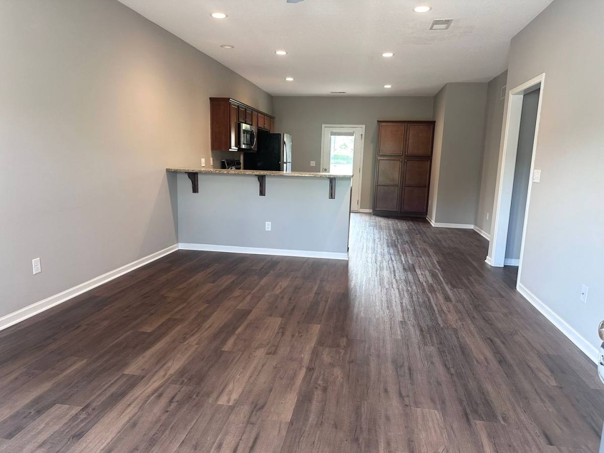 Townhouse for rent at 509 SE Maple Dr, Blue Springs, MO 64014