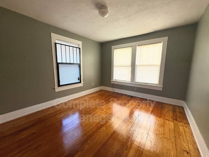 House for rent at 8149 1st Ave S, Birmingham, AL 35206