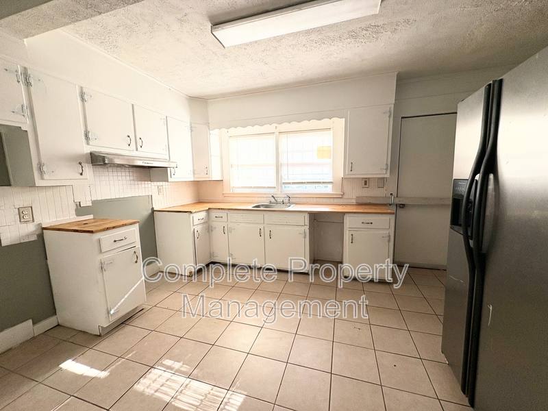 House for rent at 8149 1st Ave S, Birmingham, AL 35206