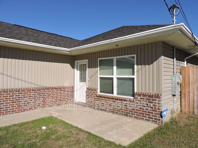 House for rent at 1000 Polk Ave, Pensacola, FL 32507