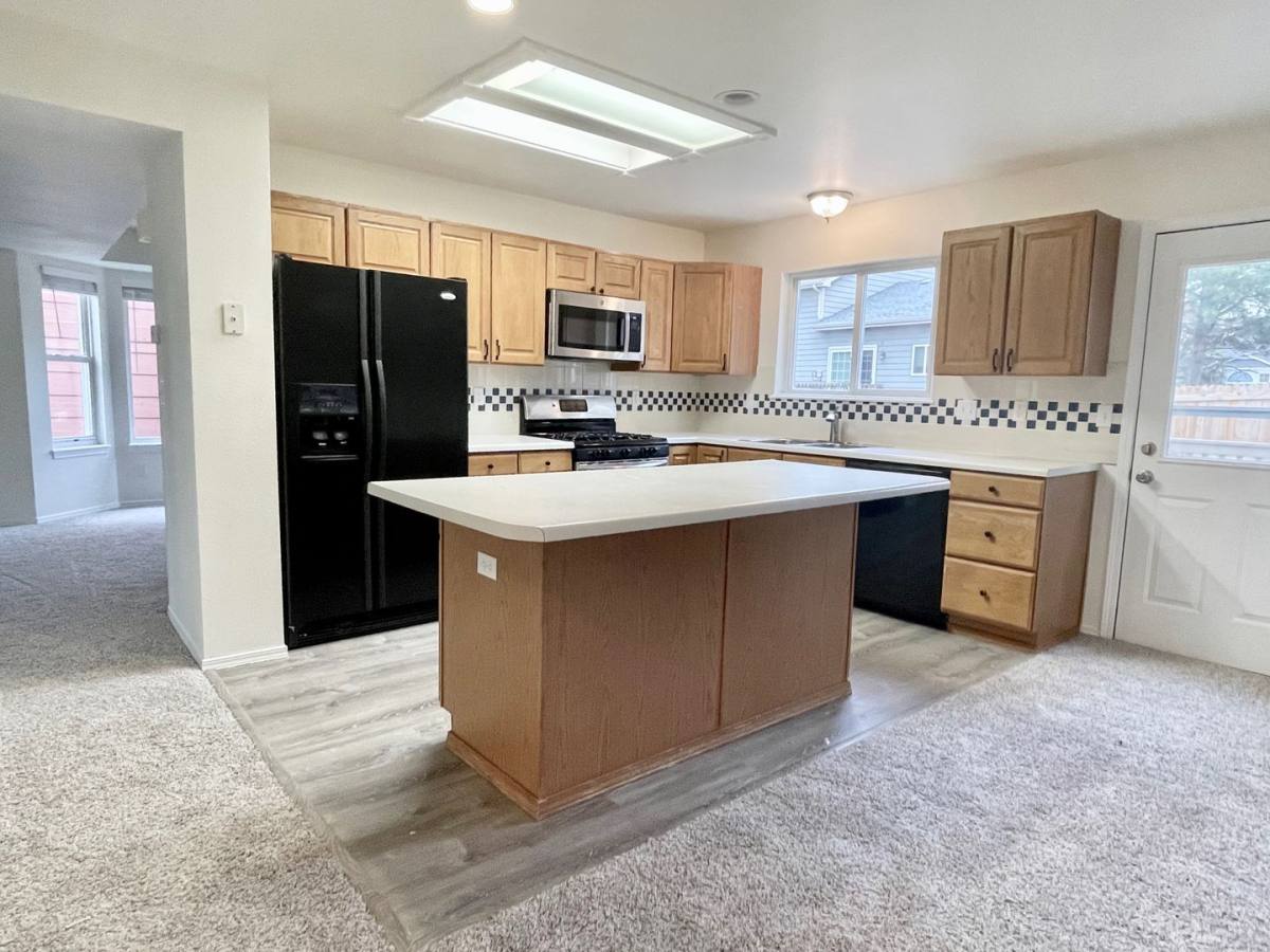 House for rent at 6675 Stonehedge Dr, Colorado Springs, CO 80918
