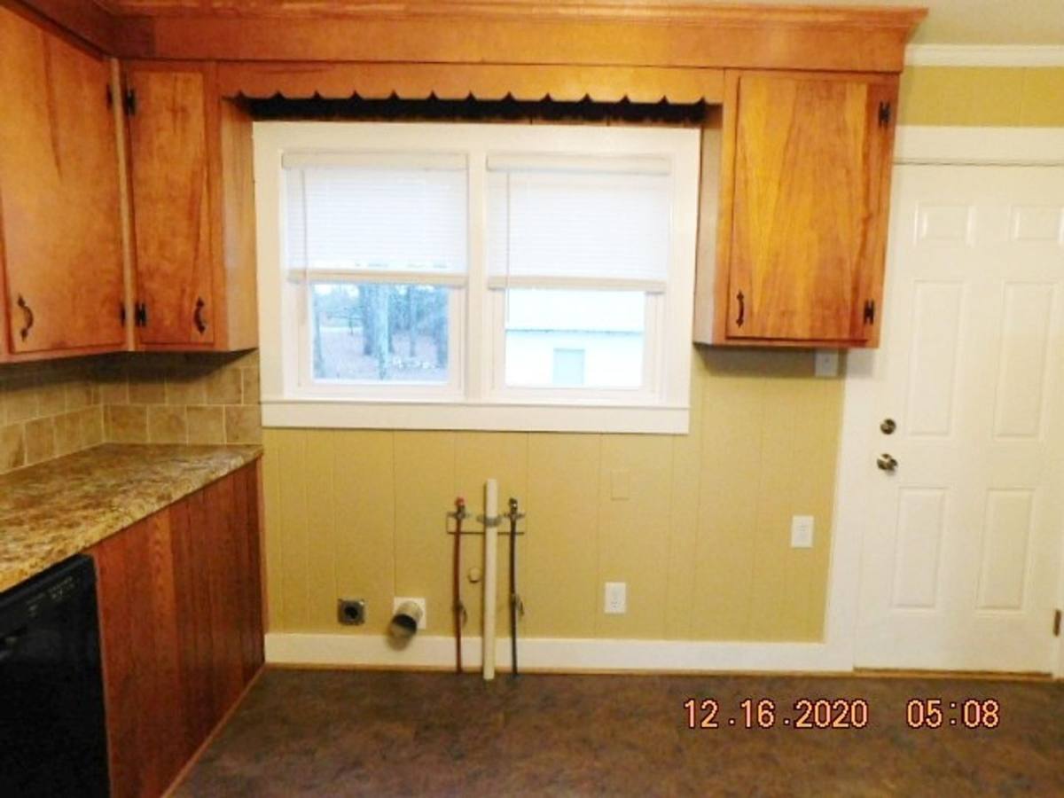 House for rent at 2955 Beatty Rd, Sherrills Ford, NC 28673