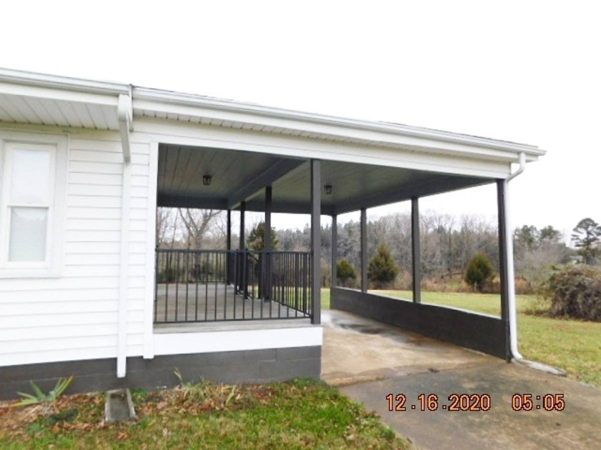 House for rent at 2955 Beatty Rd, Sherrills Ford, NC 28673
