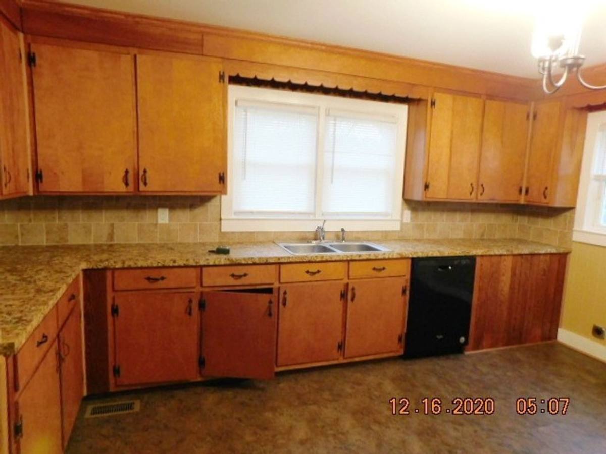 House for rent at 2955 Beatty Rd, Sherrills Ford, NC 28673