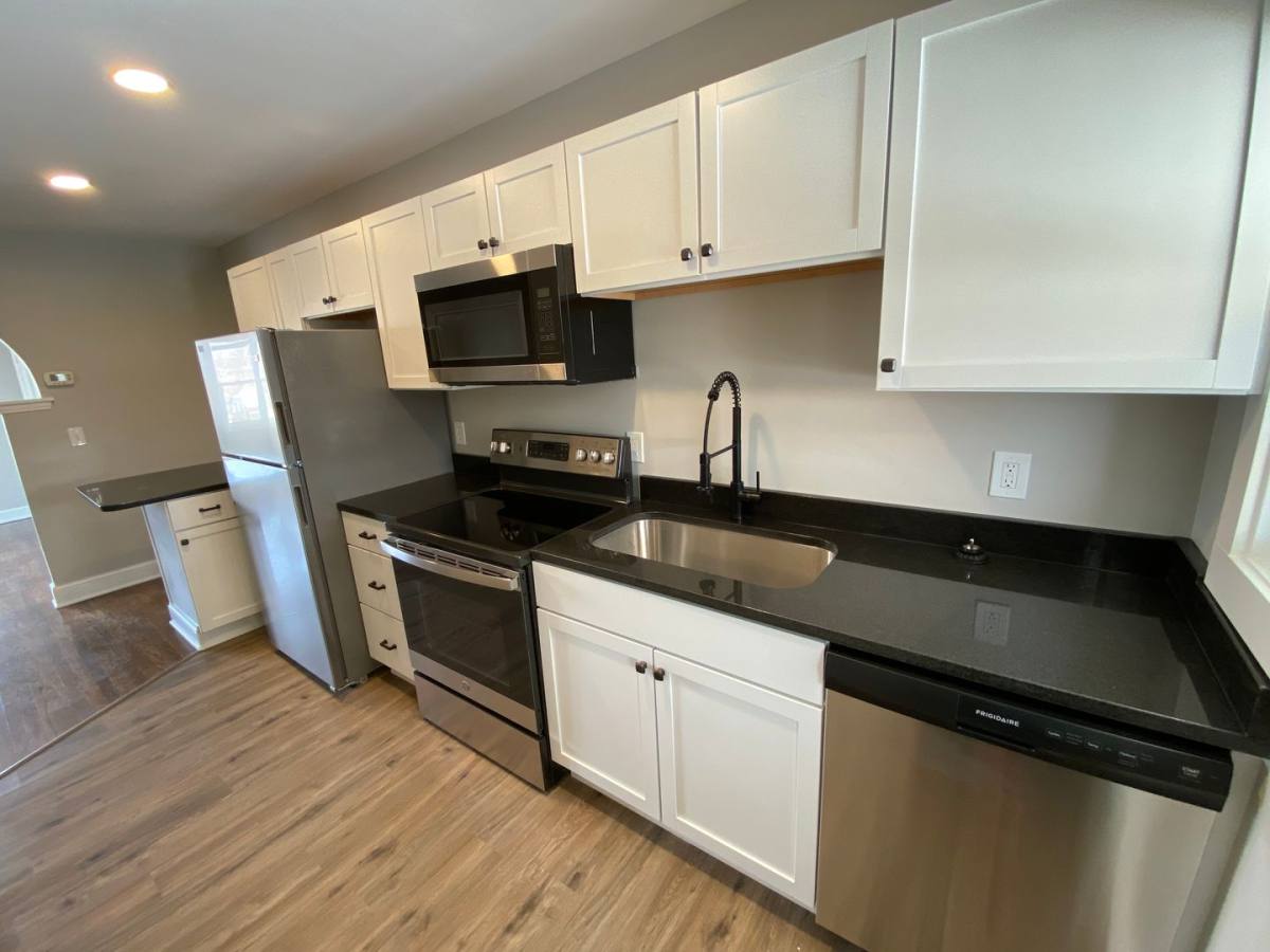 Apartment for rent at 4339 Wakeley, Omaha, NE 68131